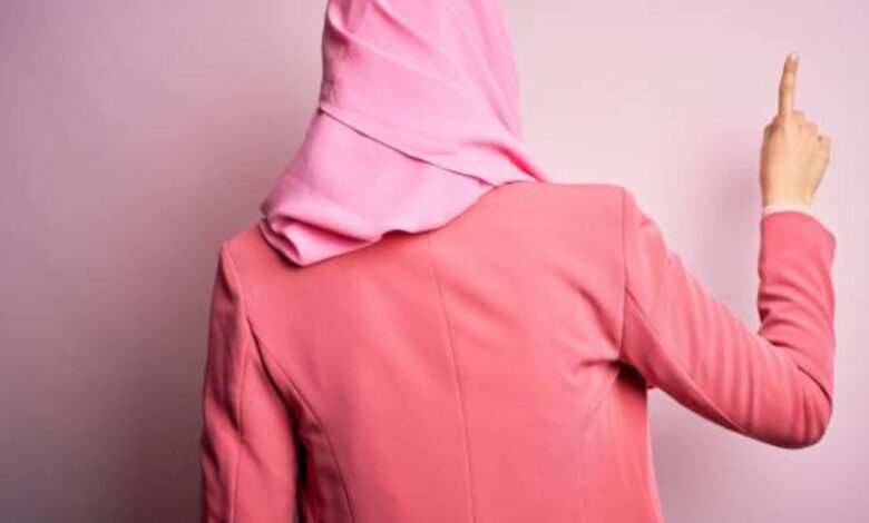 pink hoodie hijab fight